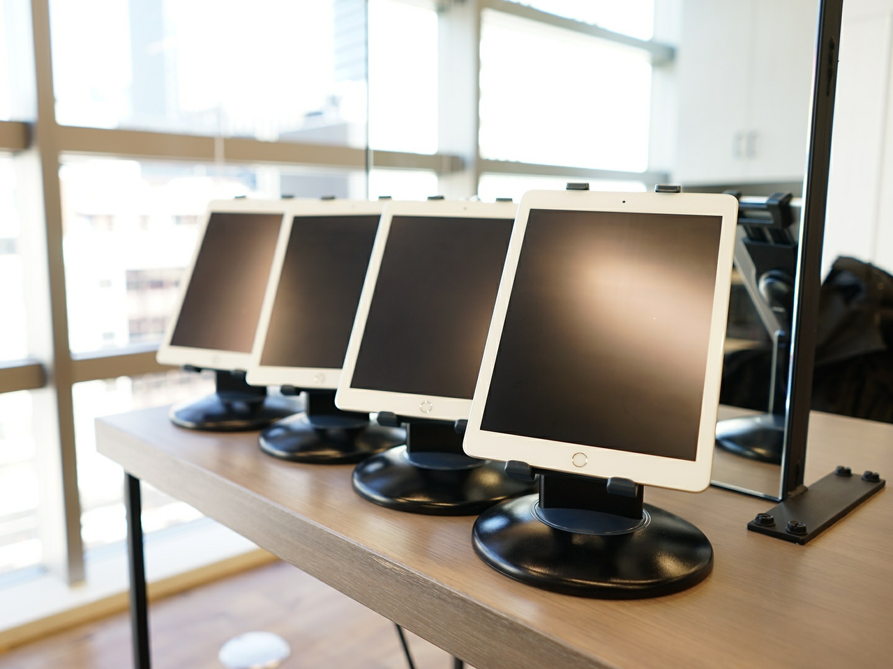 全席ipad完備でお好きな雑誌が読み放題☆